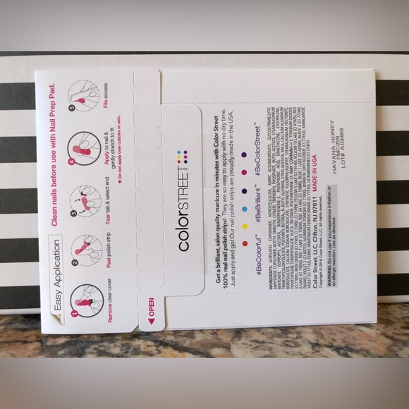 Color Street 𝐇𝐀𝐕𝐀𝐍𝐀 𝐇𝐎𝐍𝐄𝐘 (retired) - Picture 3 of 3